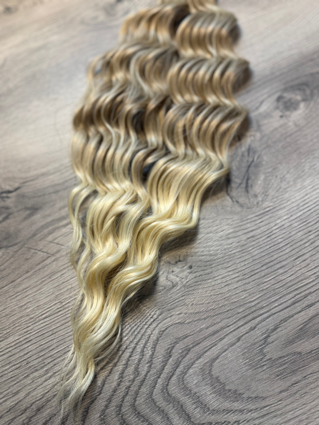 Golden ombré loose wave